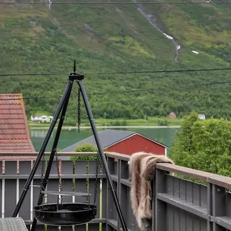 Four Bedroom House With Sauna In The Lyngen Alps Σπίτι διακοπών *