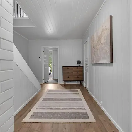 Four Bedroom House With Sauna In The Lyngen Alps Holiday home Straumen (Troms)
