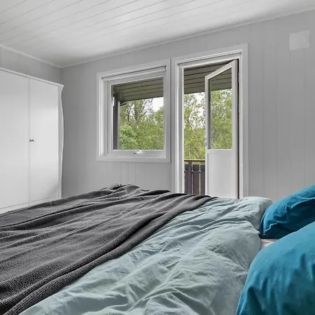 Four Bedroom House With Sauna In The Lyngen Alps Holiday home Straumen (Troms)