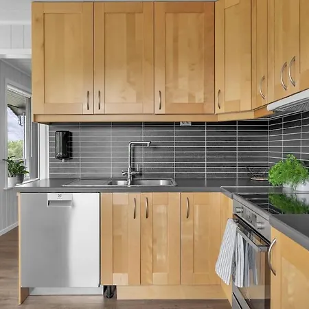 Four Bedroom House With Sauna In The Lyngen Alps بيت للعطل Straumen (Troms)